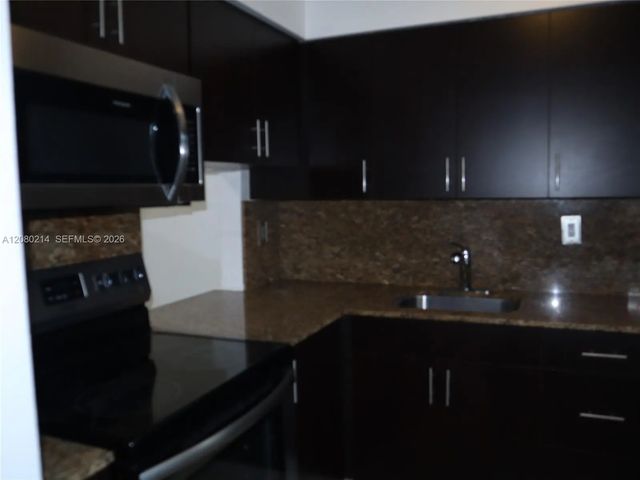 3 of 23 - 18790 Ne 18th Avenue #231, Miami, FL