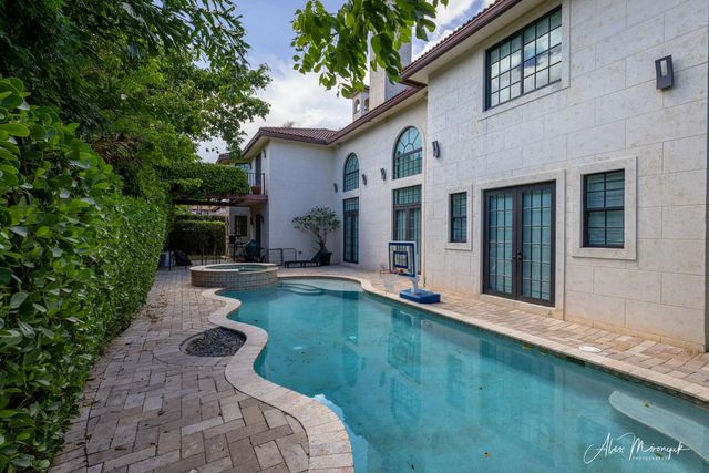 5 of 35 - 2808 Ne 20th Court, Fort Lauderdale, FL