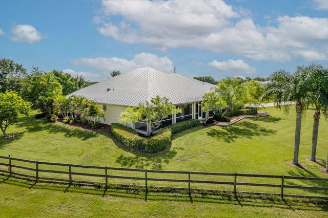 19005 Sw Grey Fox Trail, Indiantown
