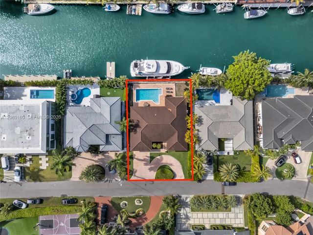 2 of 50 - 2930 Ne 164th Street, North Miami Beach, FL