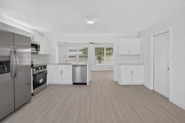 3 of 39 - 2080 Sw 13th Way, Boynton Beach, FL