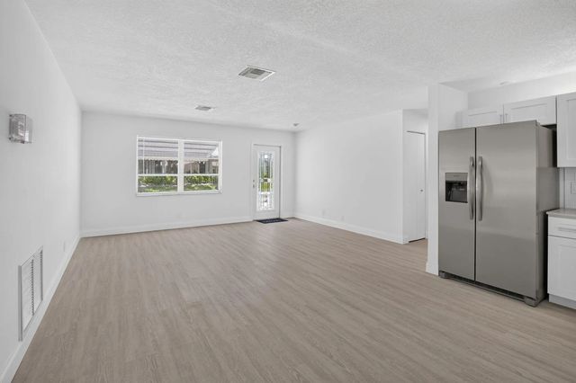 4 of 39 - 2080 Sw 13th Way, Boynton Beach, FL