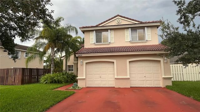 5 of 104 - 19409 Nw 24th Place, Pembroke Pines, FL