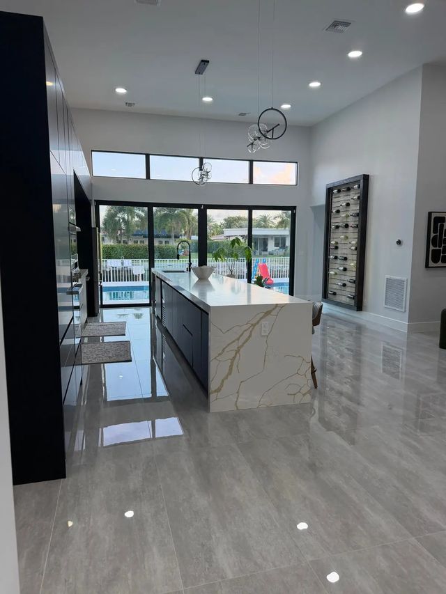 4 of 39 - 2121 Ne 29th Street, Lighthouse Point, FL