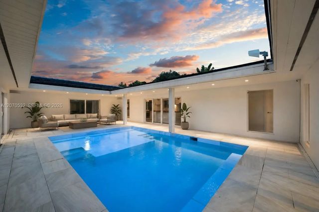 3 of 40 - 4001 Monserrate Street, Coral Gables, FL