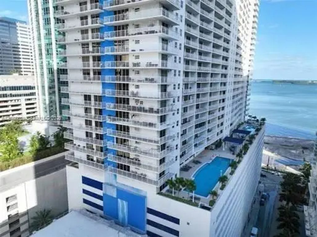 1200 Brickell Bay Drive #3318, Miami