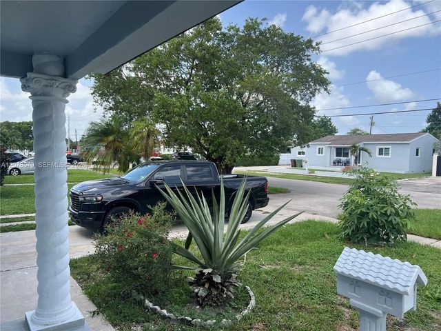 5 of 25 - 5490 W 2nd Avenue, Hialeah, FL