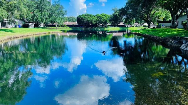 1531 Nw 98th Avenue, Pembroke Pines
