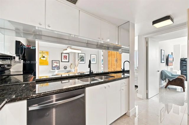 5 of 17 - 650 West Avenue #406, Miami Beach, FL