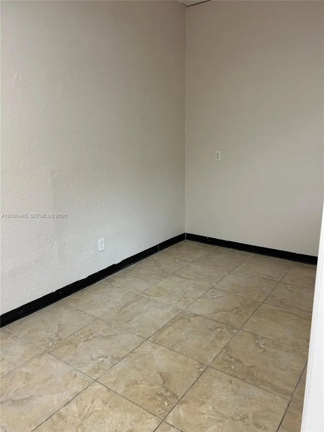 4 of 10 - 5450 W 16th Avenue, Hialeah, FL
