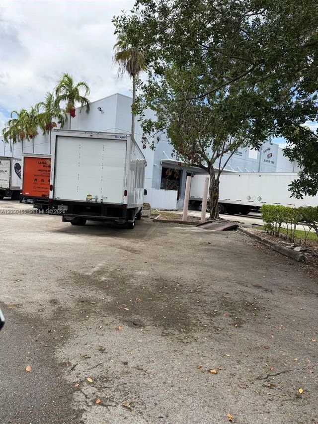3 of 11 - 11450 Nw 34th Street #100, Doral, FL