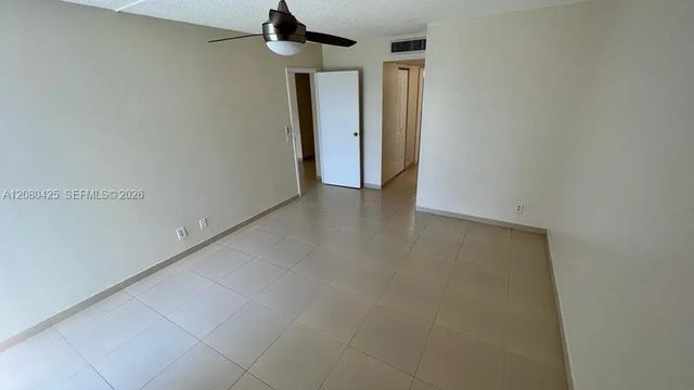 5 of 13 - 20500 W Country Club Drive #204, Aventura, FL