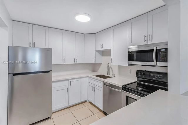 4 of 20 - 16950 W Dixie Highway #a626, North Miami Beach, FL