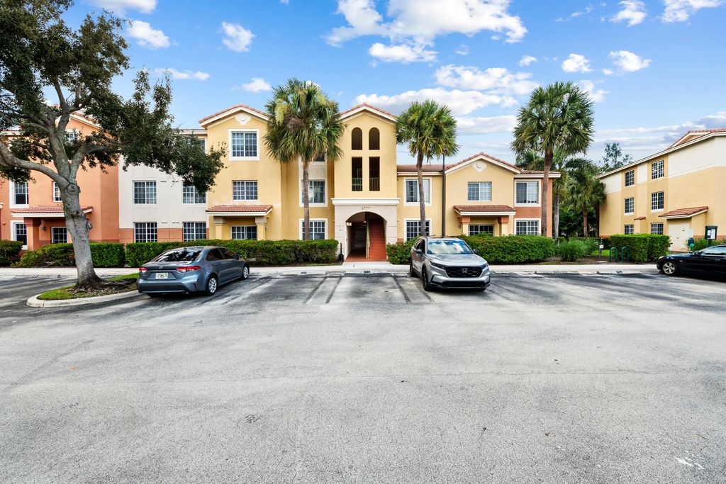6777 Heritage Grande #1105, Boynton Beach