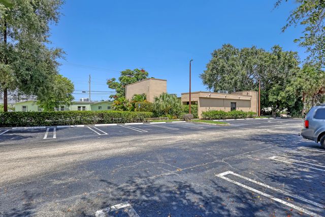 5 of 31 - 801 Spencer Drive, West Palm Beach, FL