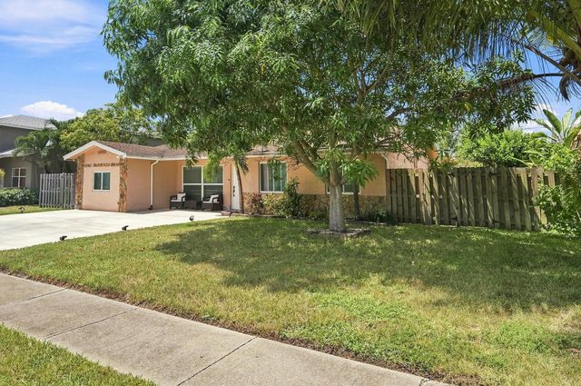 2 of 7 - 4665 Nw 113th Avenue, Sunrise, FL