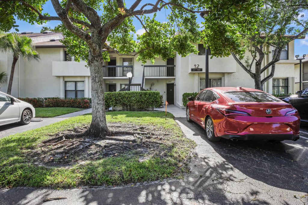 3367 Perimeter Drive, Greenacres