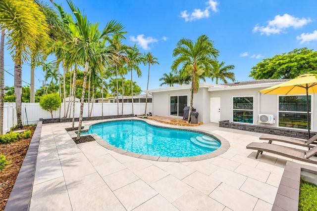 2 of 44 - 301 Se 3rd Terrace, Dania Beach, FL