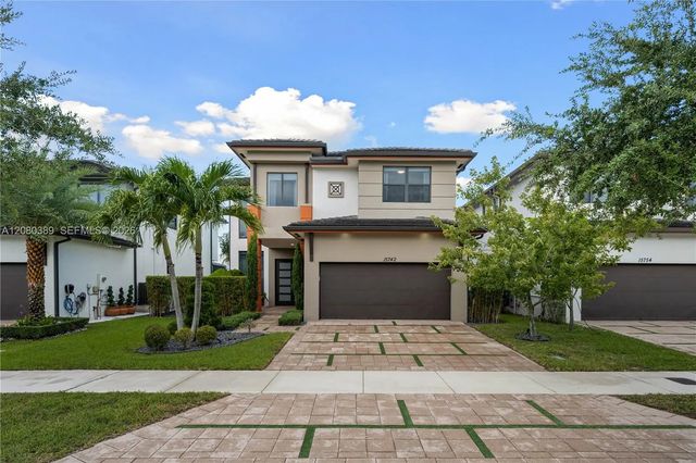 2 of 55 - 15742 Nw 88th Avenue, Miami Lakes, FL