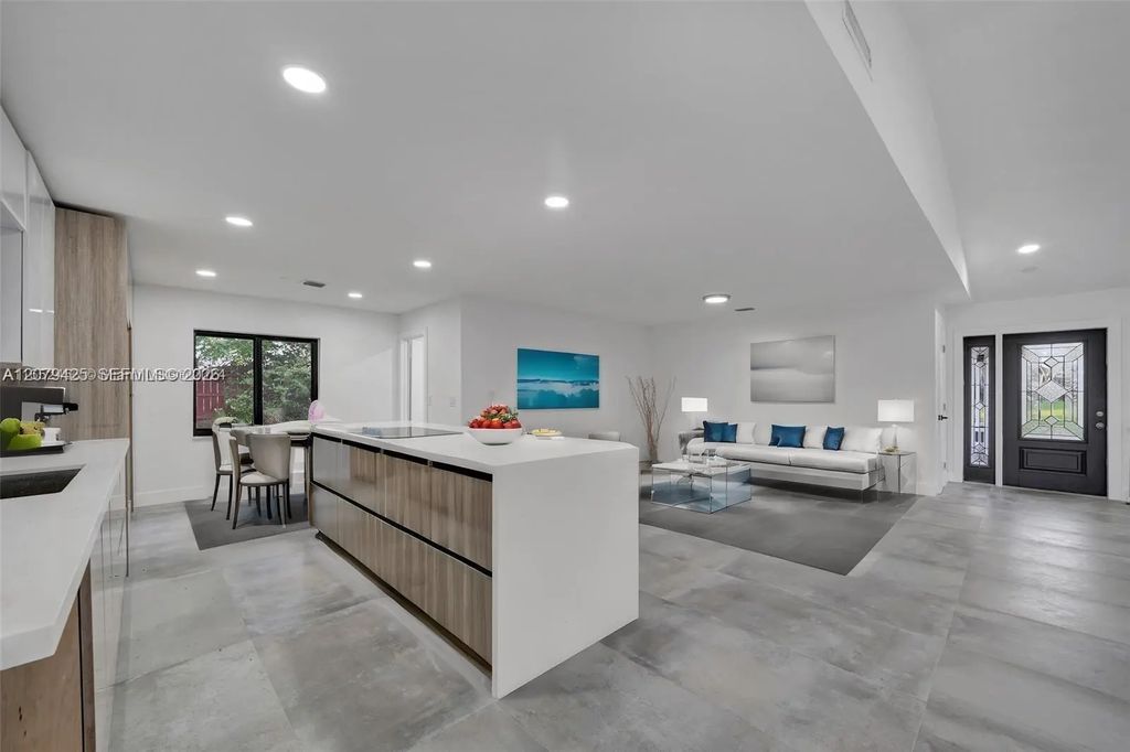 3352 Lakeview Boulevard, Delray Beach