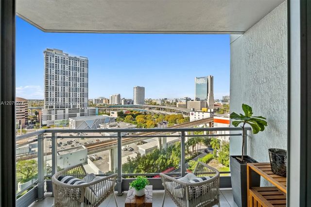 2 of 56 - 90 Sw 3rd Street #1506, Miami, FL