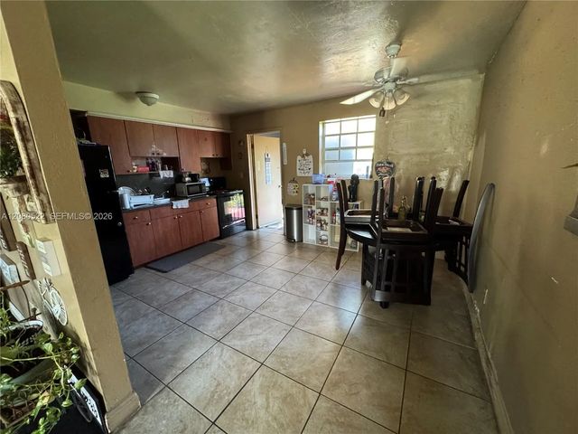 5 of 21 - 1075 Nw 100th Street, Miami, FL