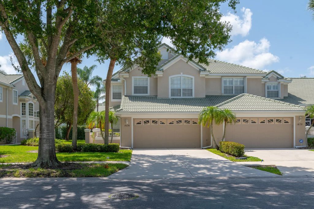 1676 Sw Harbour Isles Circle #97, Port St. Lucie