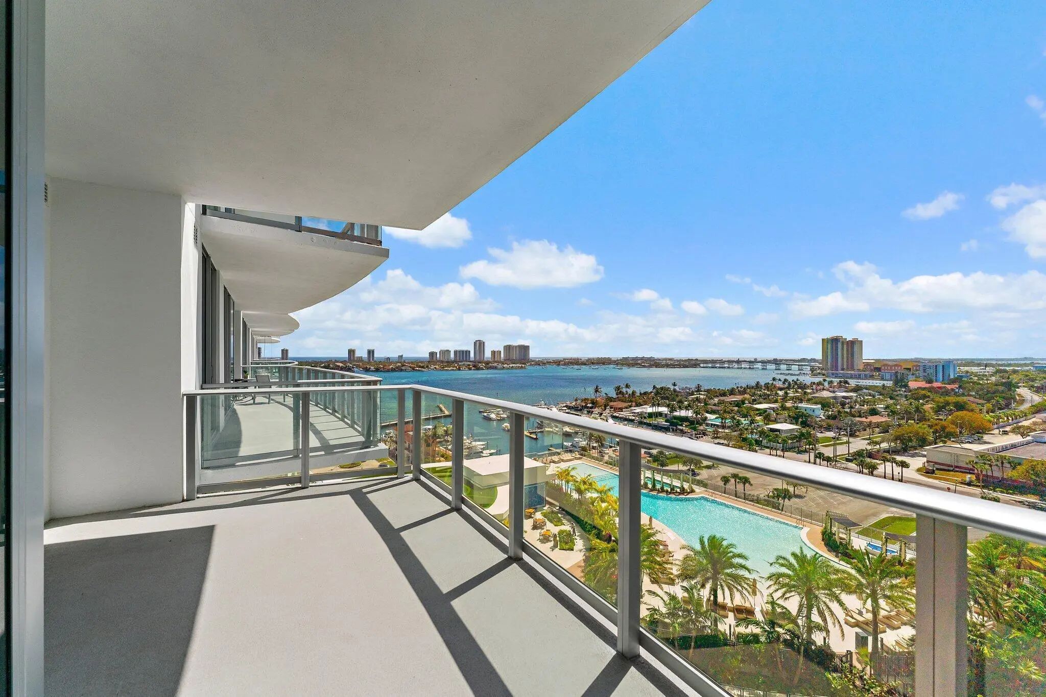 220 Lake Shore Drive #1219, Lake Park