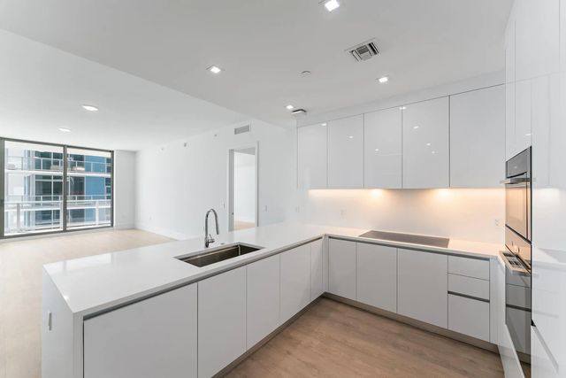 4 of 57 - 220 Lake Shore Drive #1219, Lake Park, FL