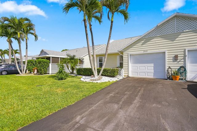 3 of 22 - 2543 Se Tropical E Circle, Port St. Lucie, FL
