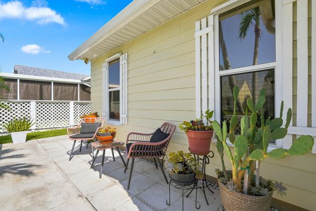 5 of 22 - 2543 Se Tropical E Circle, Port St. Lucie, FL