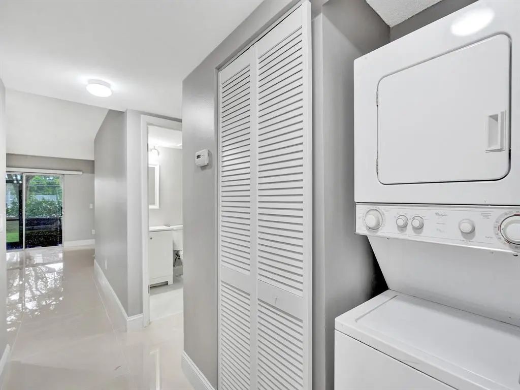 821 Nw 103rd Avenue #104, Pembroke Pines