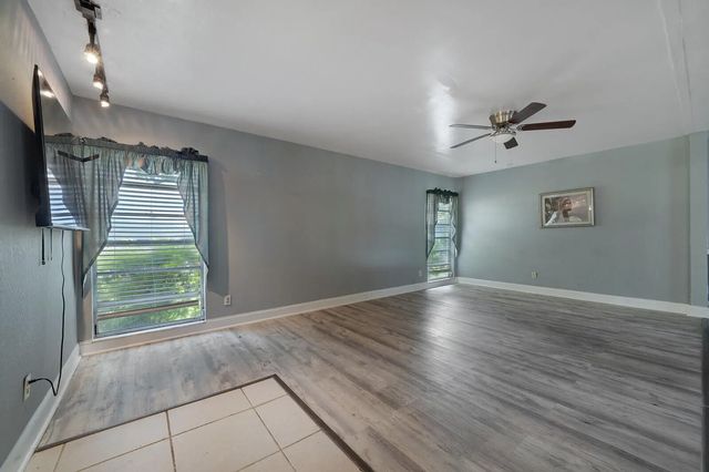 4 of 37 - 6311 Nw 72nd Avenue, Tamarac, FL