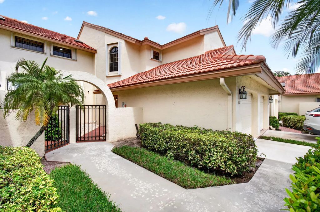 8320 Waterline Drive #202, Boynton Beach