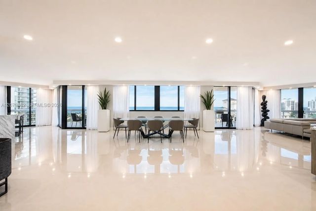20185 E Country Club Drive #1801, Aventura
