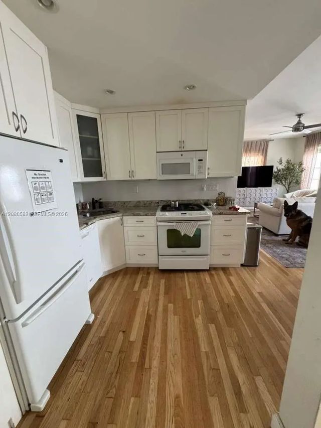 2 of 7 - 1755 Washington Avenue #2d, Miami Beach, FL
