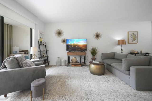 5 of 32 - 5780 Coach House Circle #c, Boca Raton, FL