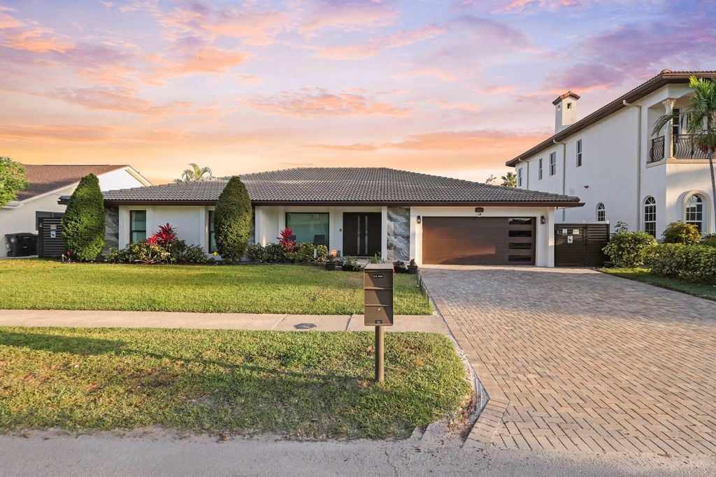 2820 Ne 47th Street, Lighthouse Point