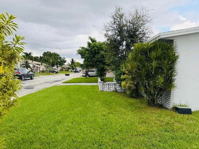 4 of 18 - 720 Nw 74th Way, Margate, FL