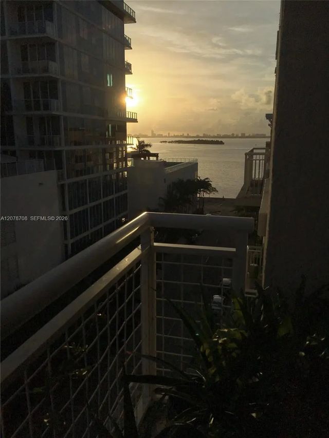 2 of 19 - 2001 Biscayne Boulevard #2604, Miami, FL
