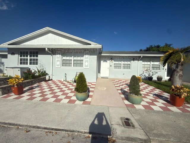 962 Sumter Road E, West Palm Beach