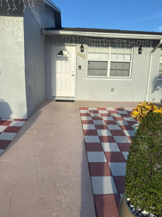2 of 13 - 962 Sumter Road E, West Palm Beach, FL