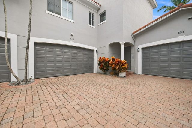 2 of 37 - 633 Ne 11th Avenue, Fort Lauderdale, FL
