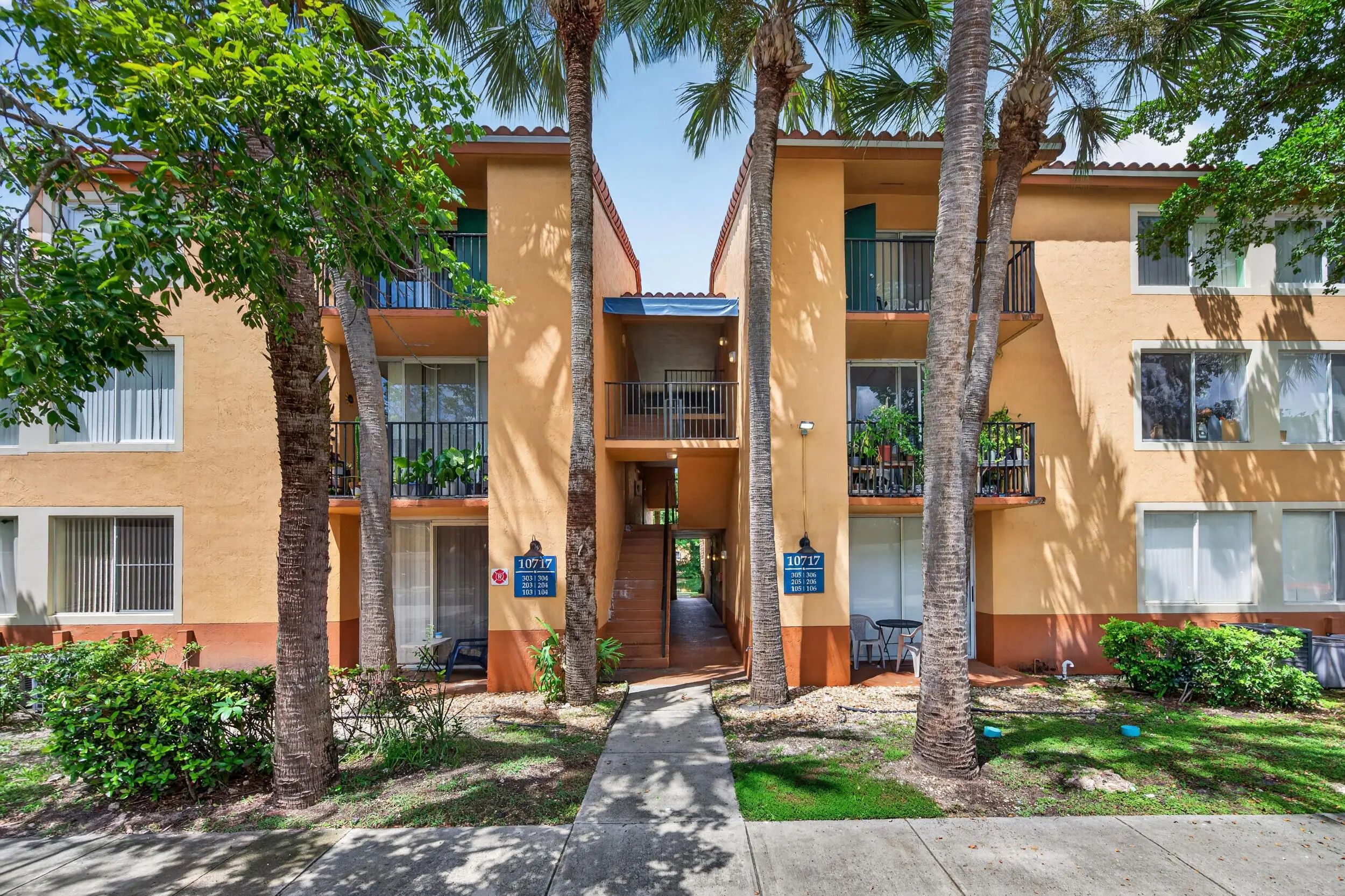 10717 E Cleary Boulevard E #106, Plantation