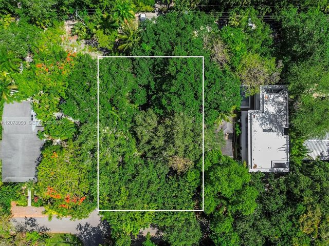 3595 Avocado Avenue, Miami