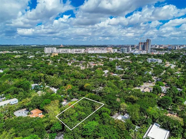 4 of 9 - 3595 Avocado Avenue, Miami, FL