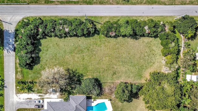 28 Sw Street, Davie