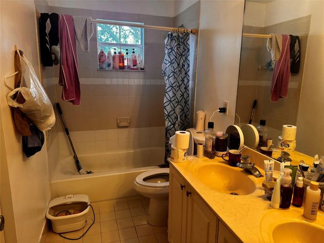 4 of 13 - 1820 Nw 78th Avenue, Pembroke Pines, FL