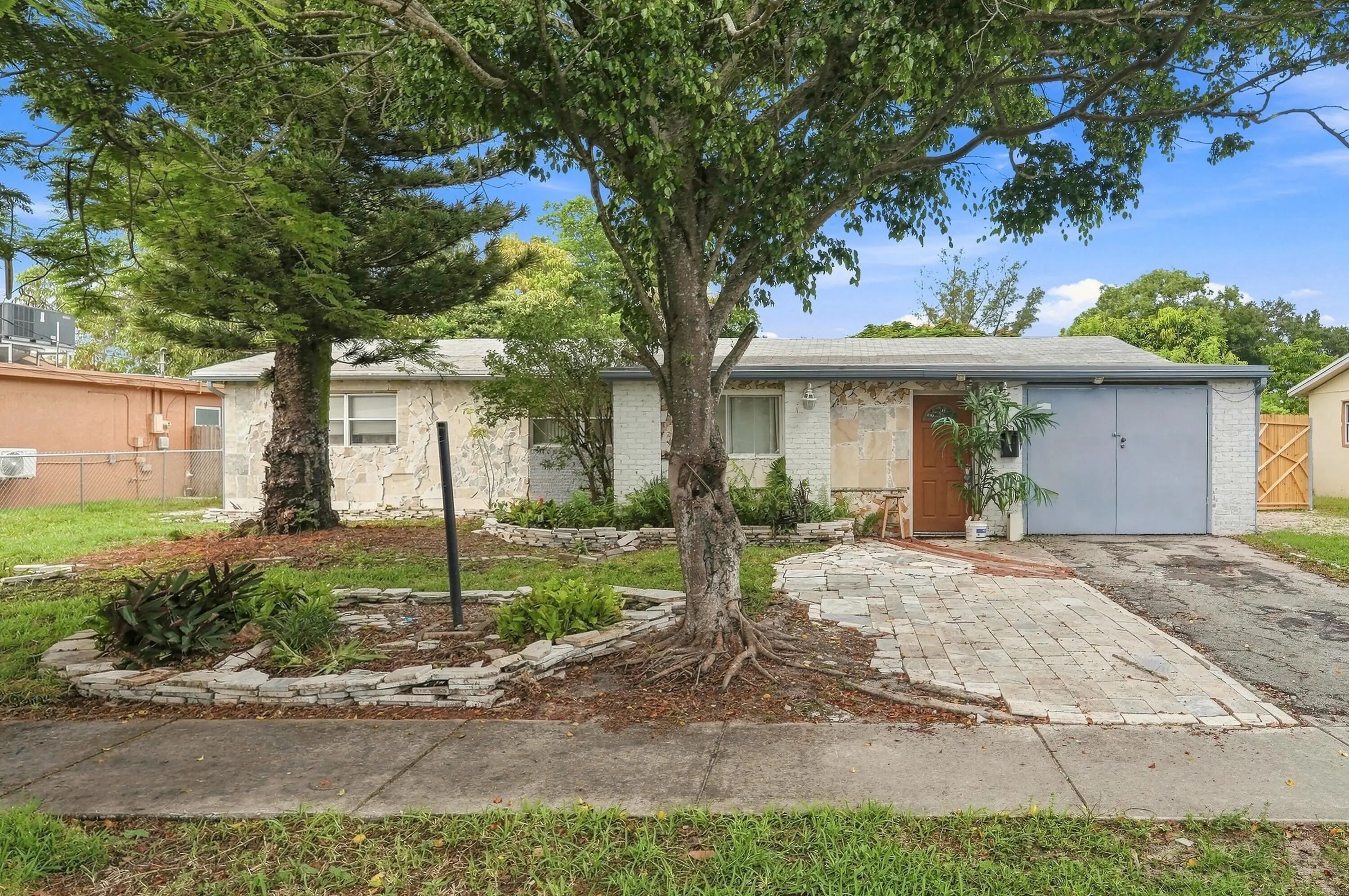 4031 Nw 7th Avenue, Deerfield Beach