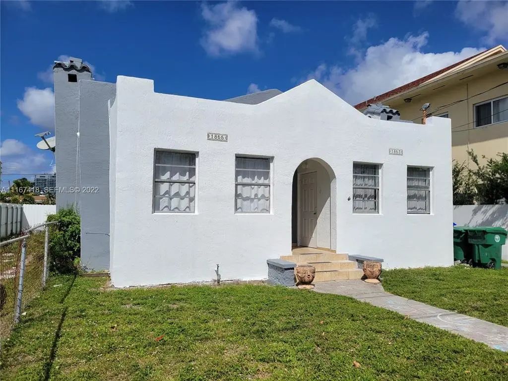 1853 Nw 5th Street, Miami
